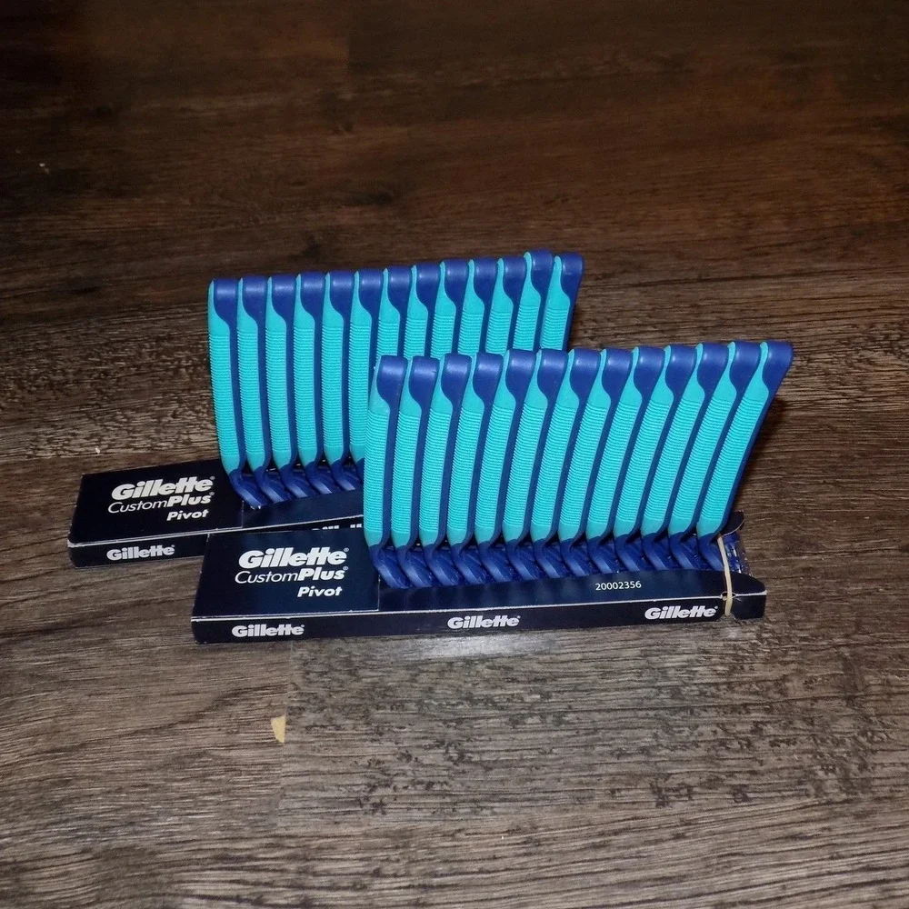 Gillette CustomPlus Pivot Razors Mens 24 Count Blue New Disposable Twin Blade